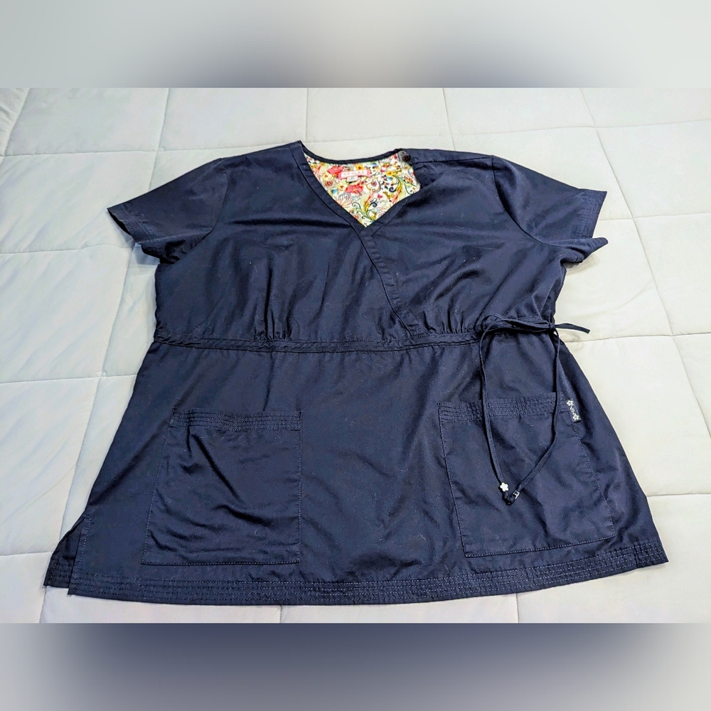 Like new Koi scrub tops 4XL